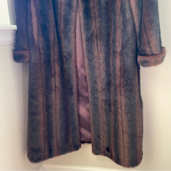 NWOT Faux Fur Coat - Picture 4 of 8
